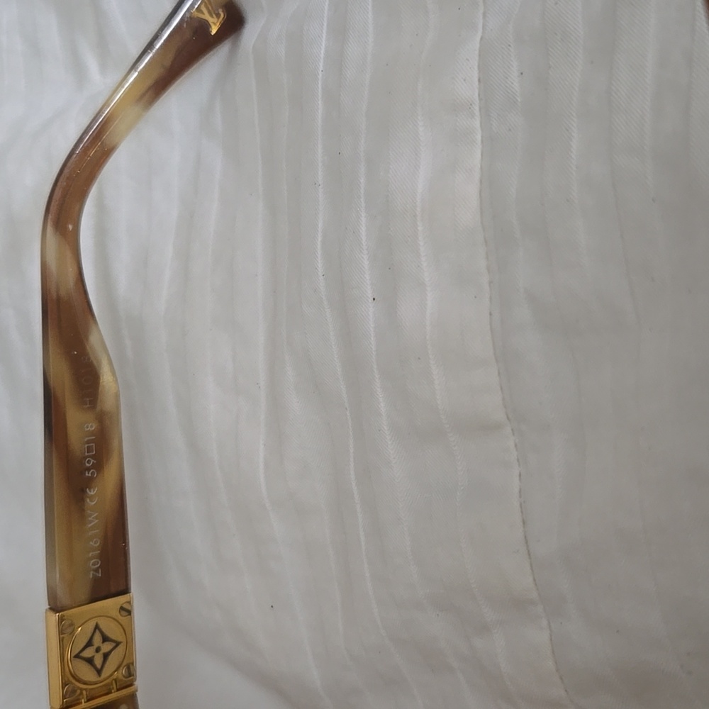 Louis Vuitton Vintage Oversize Sunglasses - Picture 3 of 7